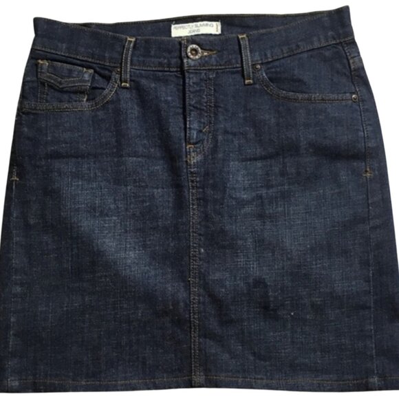 Women's Levi's® Perfectly Slimming Jean Skirt ™ size 8 - Picture 1 of 3